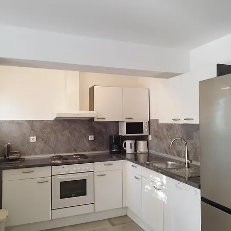 Апартаменты Sunny Жаборич